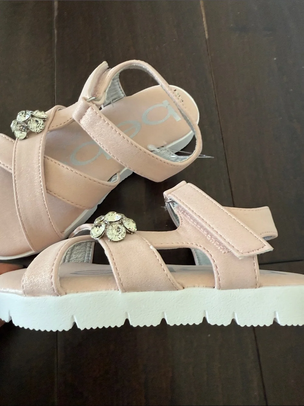 NWOT Toddler Girls Bebe Pink Crystal Flower Cross-Strap Sandals